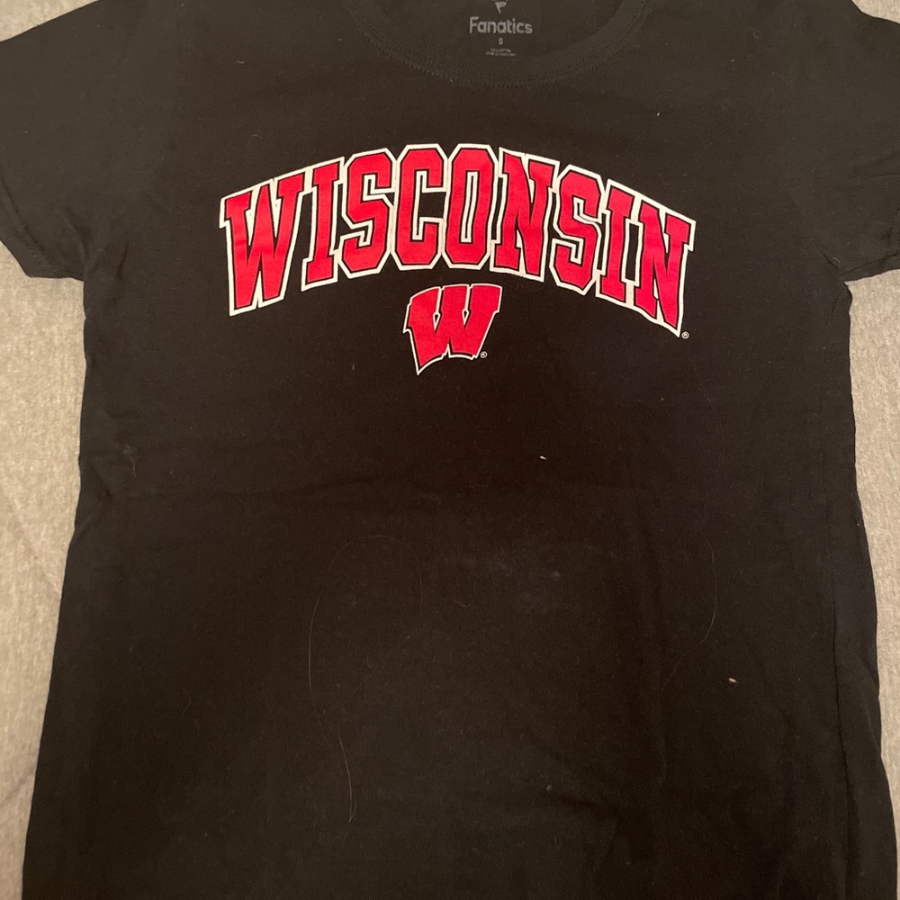 fanatics wisconsin tshirt